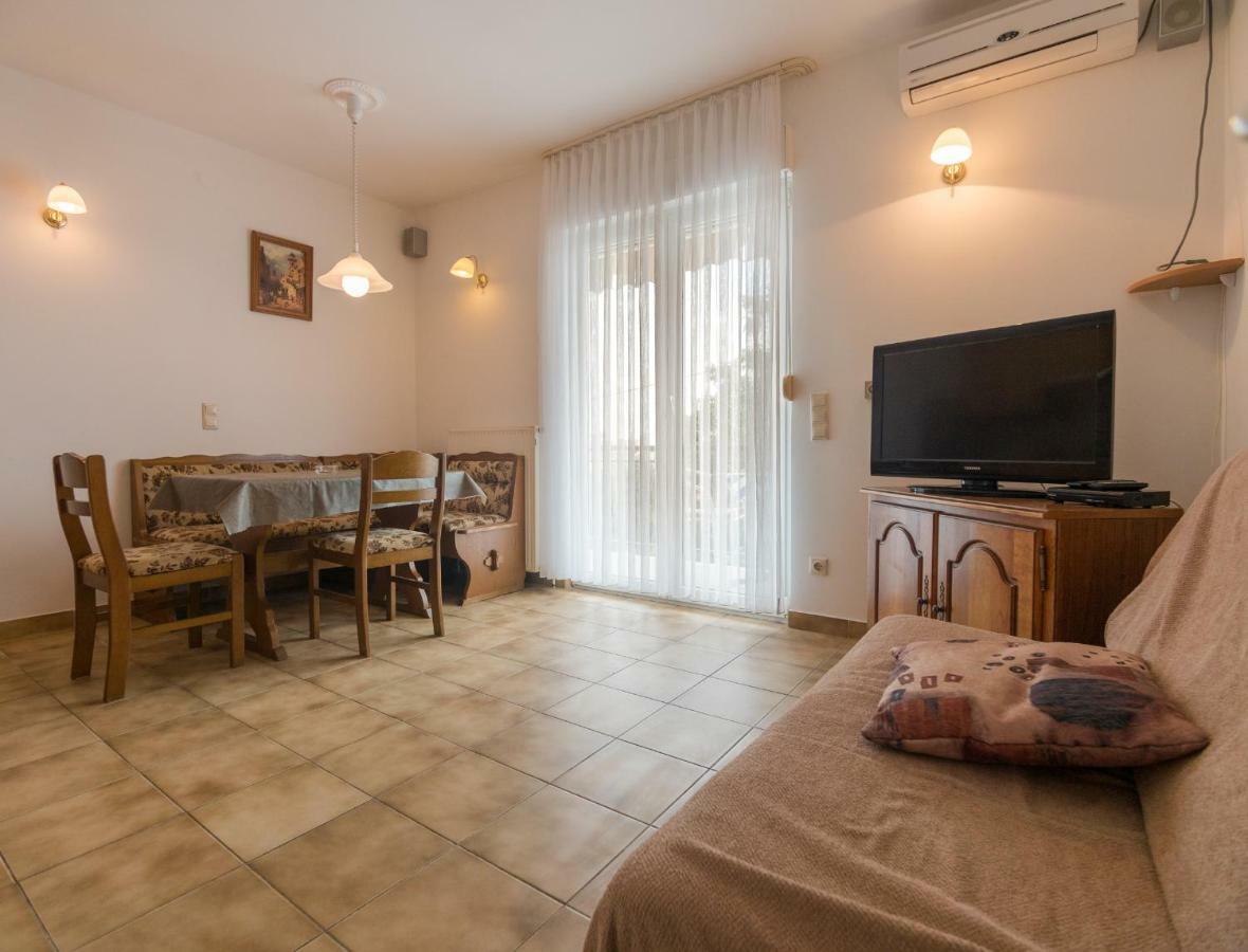 689 Banjol Appartement Buitenkant foto